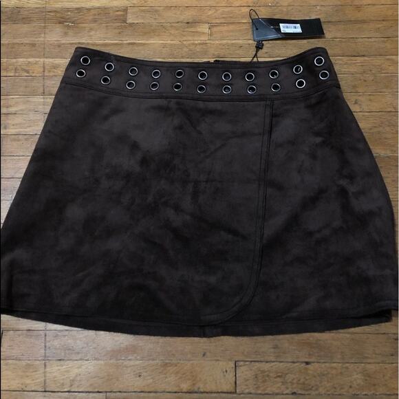 Dorothy Skirt in Mahogany BCBG: BRAND NEW - Picture 3 of 4